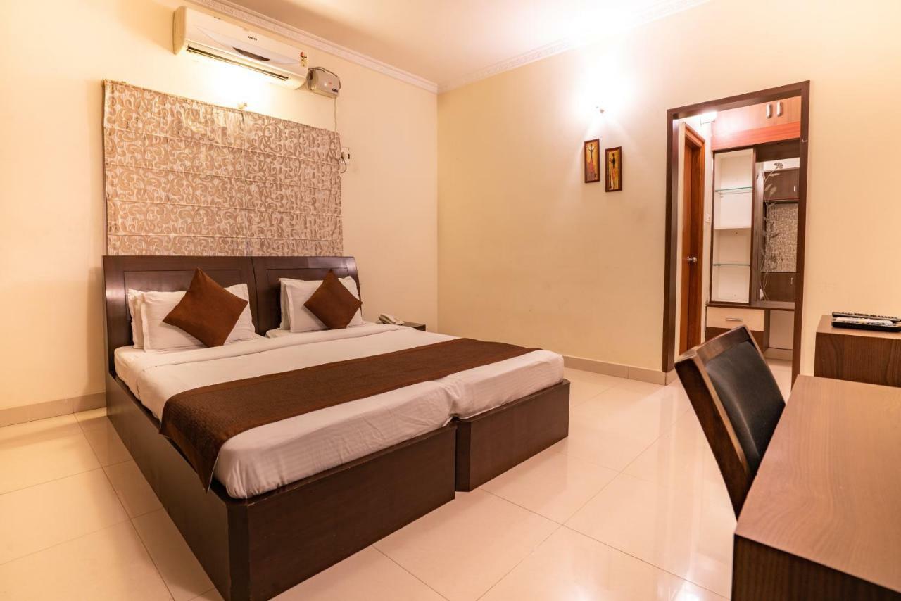 Blueberry Service Apartments Hyderabad Bagian luar foto