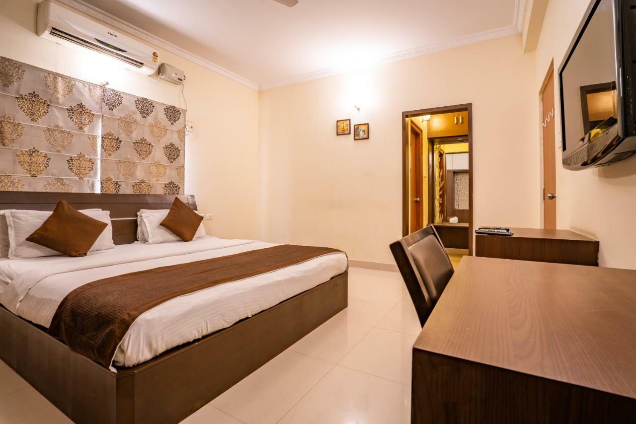 Blueberry Service Apartments Hyderabad Bagian luar foto