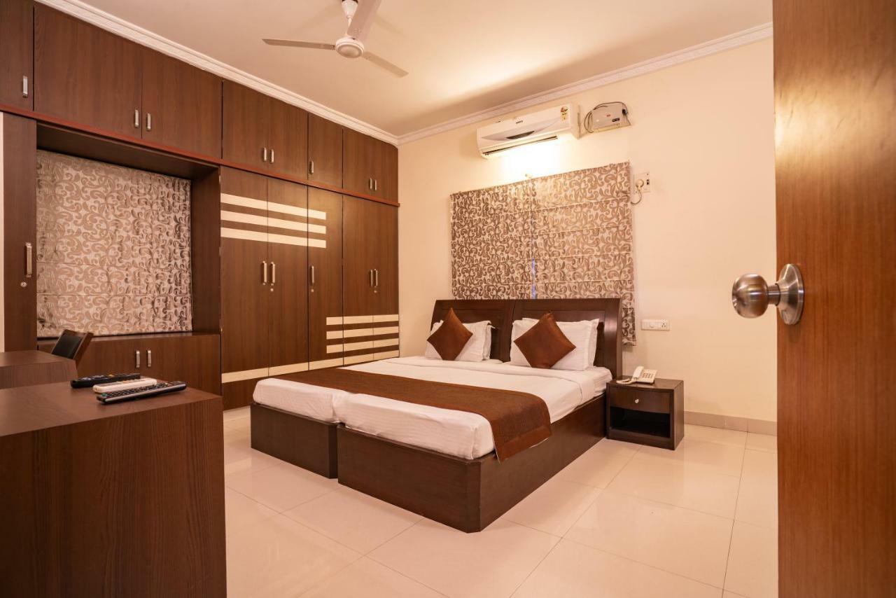 Blueberry Service Apartments Hyderabad Bagian luar foto