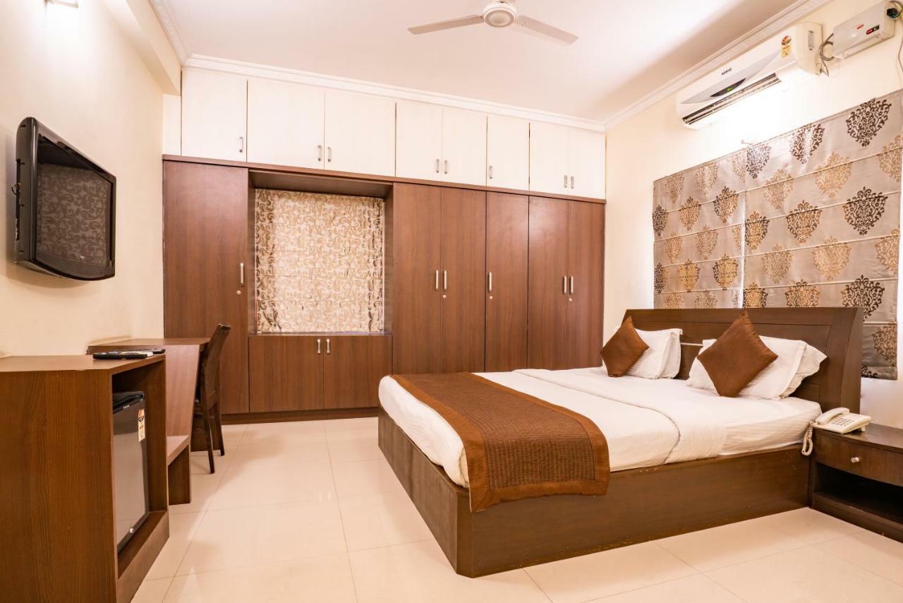 Blueberry Service Apartments Hyderabad Bagian luar foto