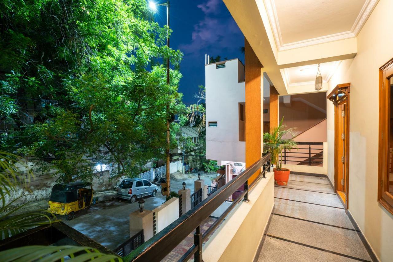 Blueberry Service Apartments Hyderabad Bagian luar foto