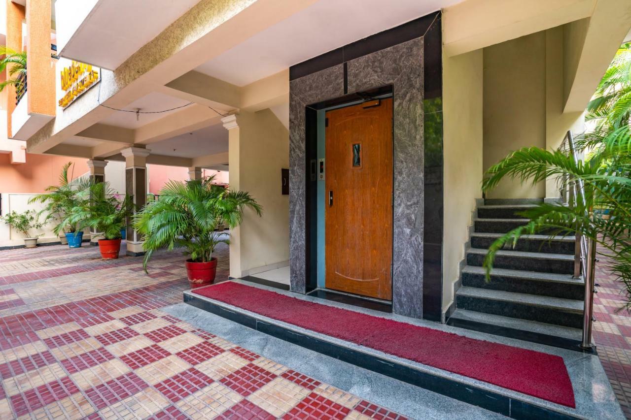 Blueberry Service Apartments Hyderabad Bagian luar foto